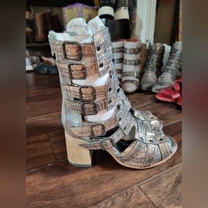 Freebird by steven Blush Croc Zane sz 7